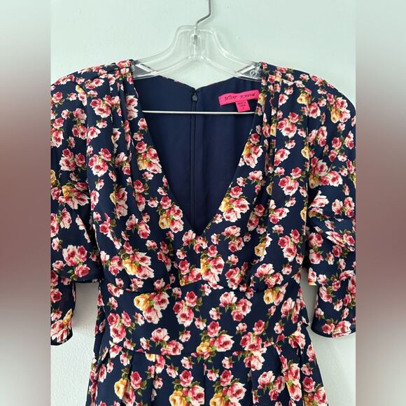 Betsey Johnson Navy Blue Floral Rose Flowy Spring Short Sleeve Romper size 2 - Picture 4 of 11
